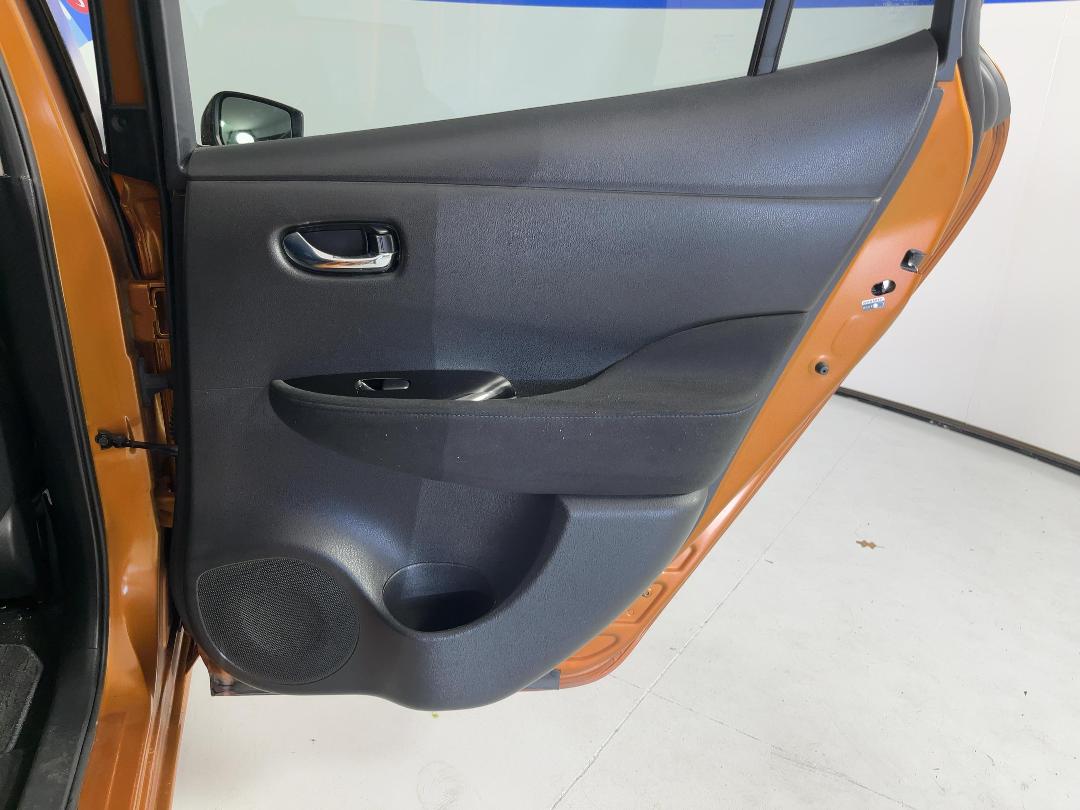 Photo '19' of Nissan Leaf