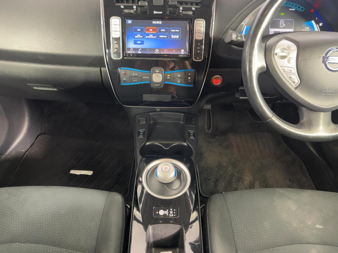 Photo '18' of Nissan Leaf