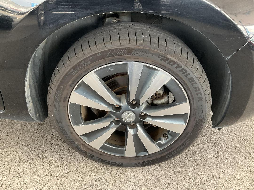 Photo '4' of Nissan Leaf