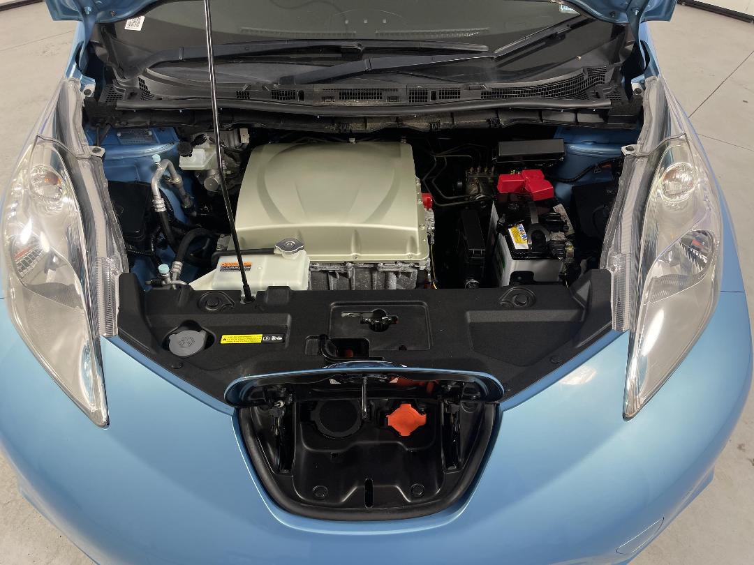 Photo '13' of Nissan Leaf