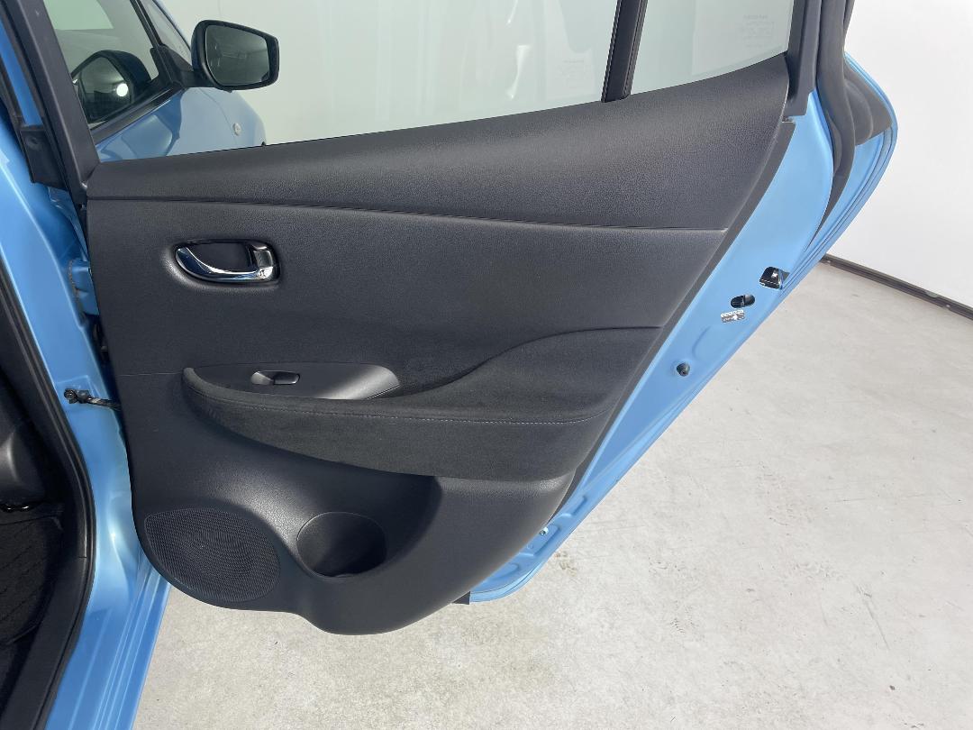 Photo '19' of Nissan Leaf