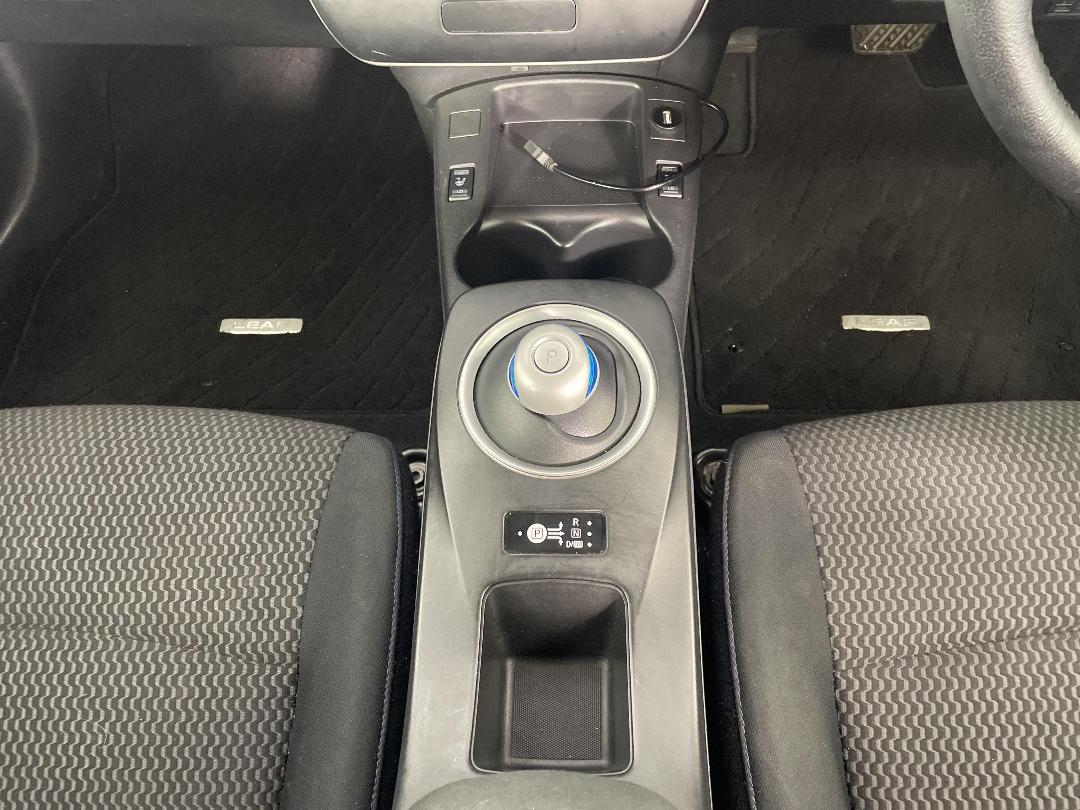 Photo '18' of Nissan Leaf