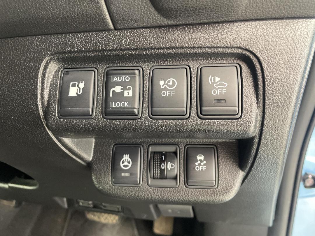 Photo '24' of Nissan Leaf