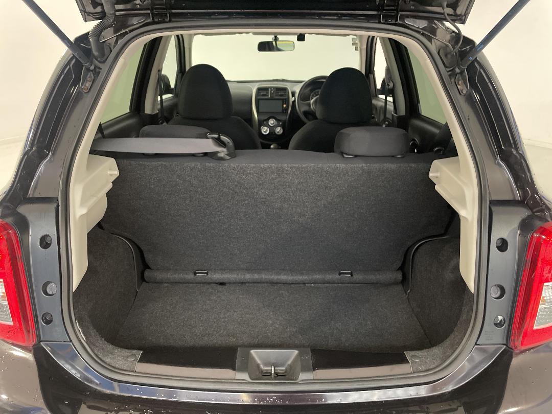 Photo '14' of Nissan March