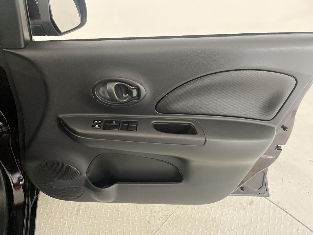 Photo '15' of Nissan March