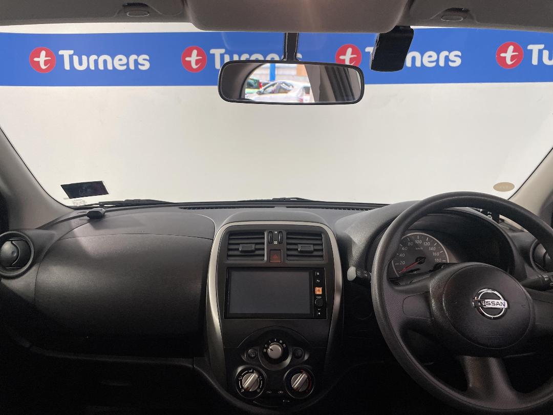 Photo '17' of Nissan March