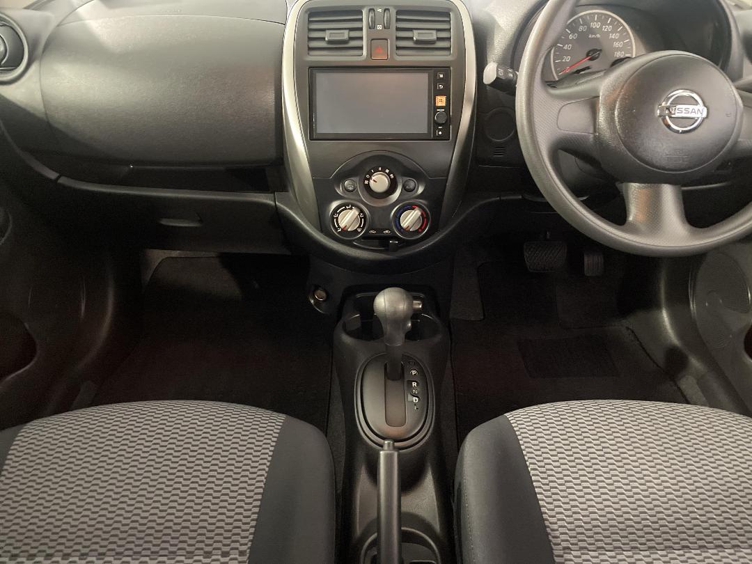 Photo '18' of Nissan March