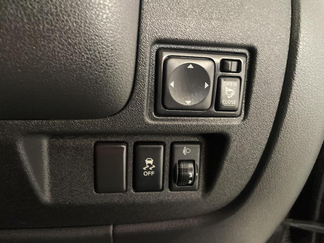 Photo '24' of Nissan March