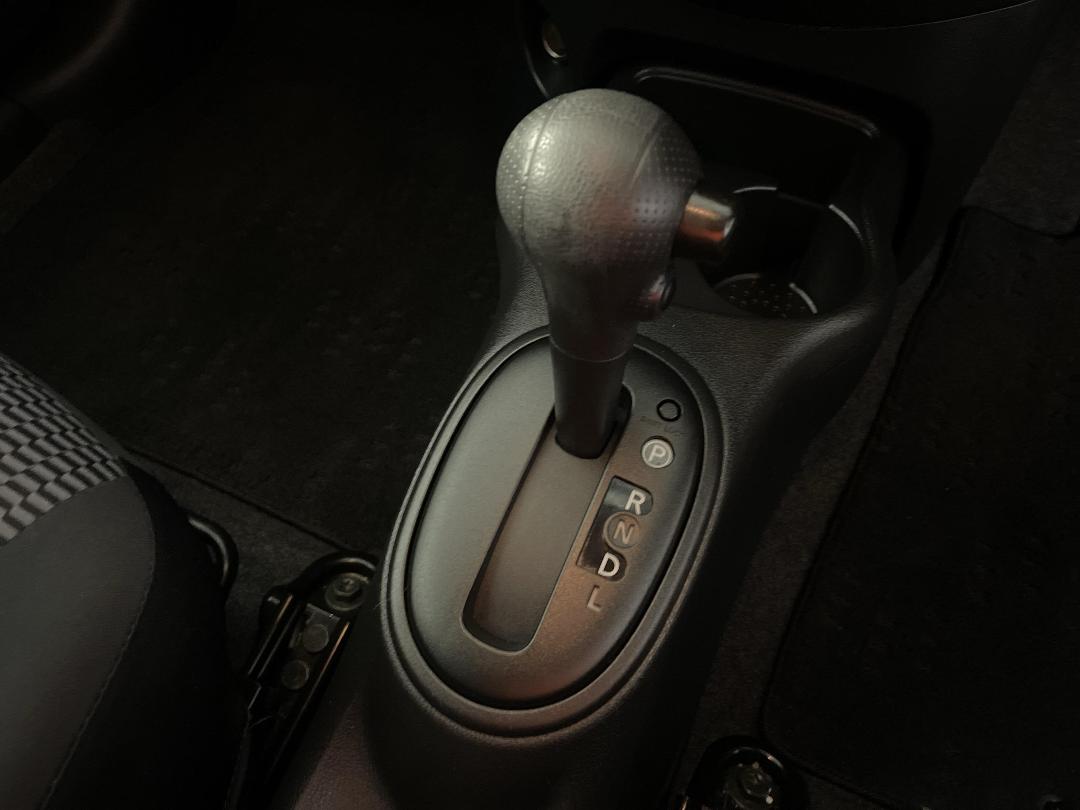 Photo '28' of Nissan March