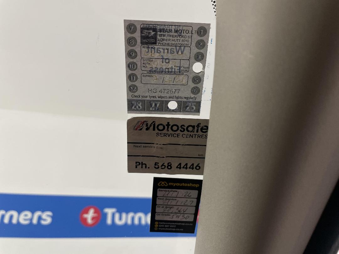 Photo '30' of Nissan March