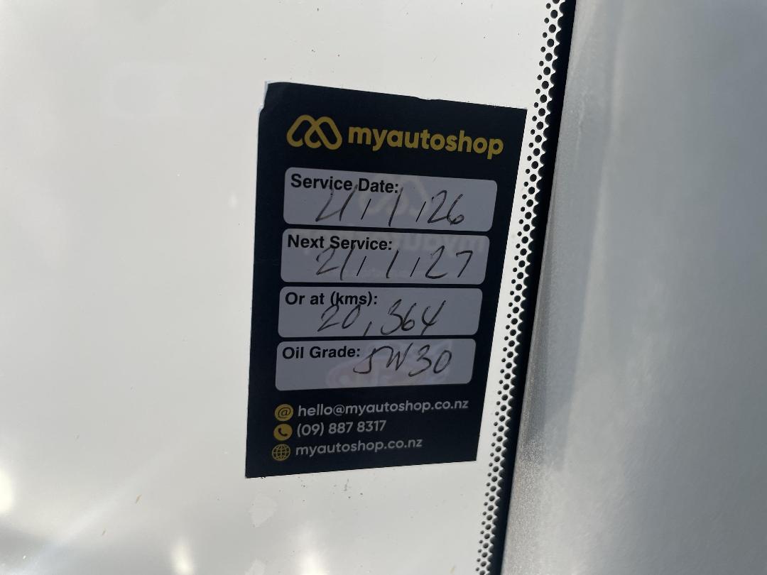 Photo '33' of Nissan March Photo '33' of Nissan March