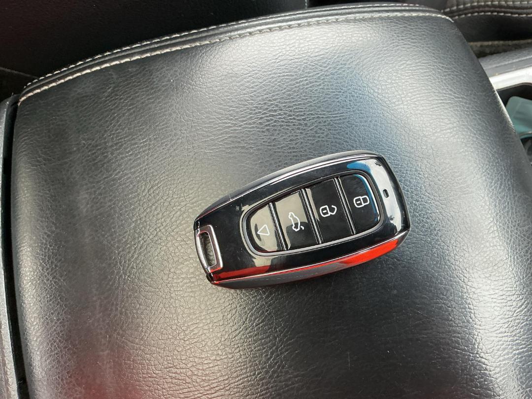 Photo '10' of Nissan Navara ST-X Photo '10' of Nissan Navara ST-X