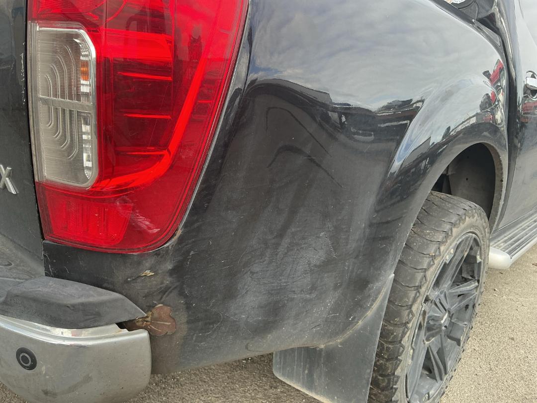 Photo '15' of Nissan Navara ST-X Photo '15' of Nissan Navara ST-X