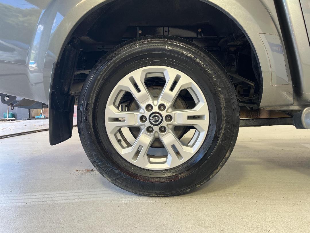 Photo '12' of Nissan Navara