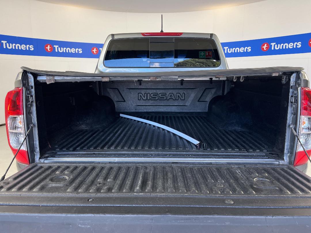 Photo '14' of Nissan Navara