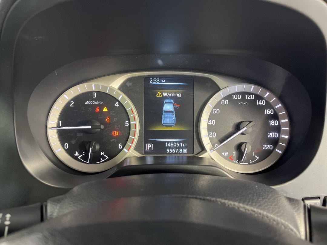 Photo '21' of Nissan Navara