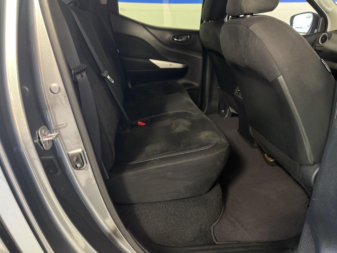 Photo '20' of Nissan Navara