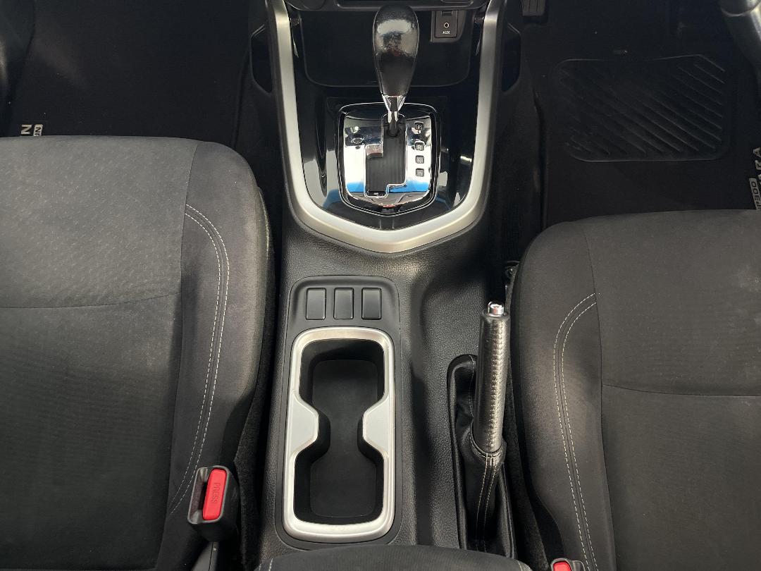 Photo '18' of Nissan Navara