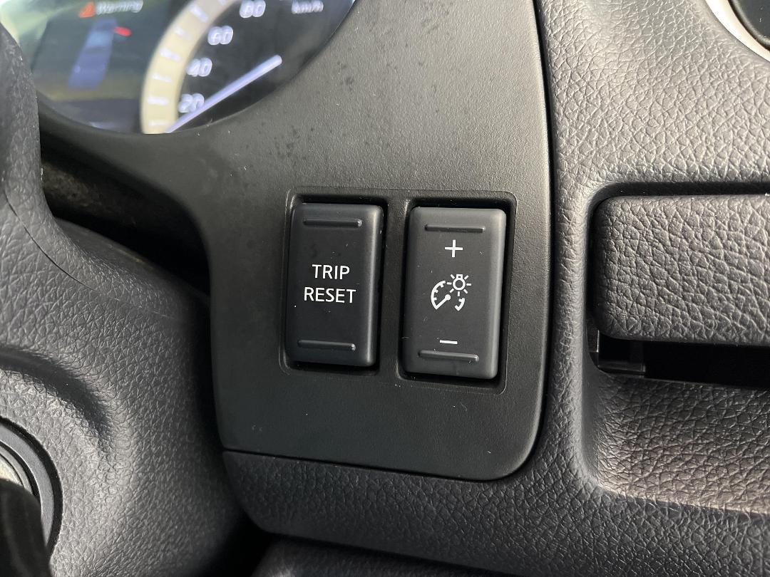 Photo '25' of Nissan Navara