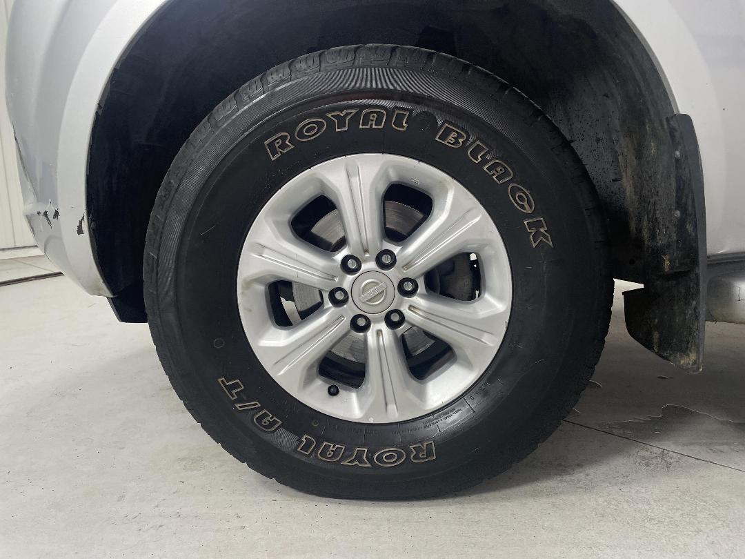 Photo '10' of Nissan Navara