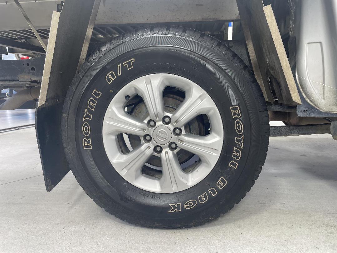 Photo '12' of Nissan Navara