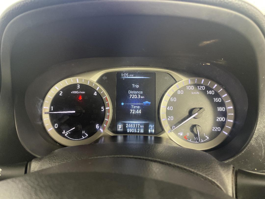 Photo '21' of Nissan Navara