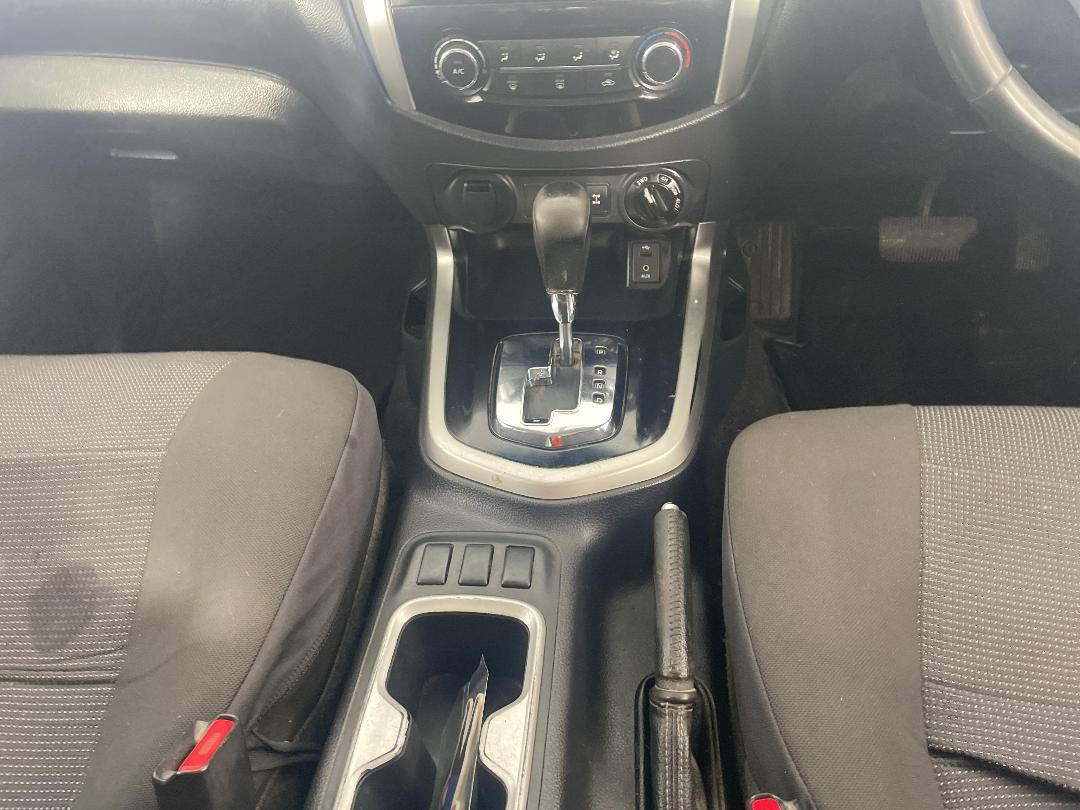 Photo '18' of Nissan Navara