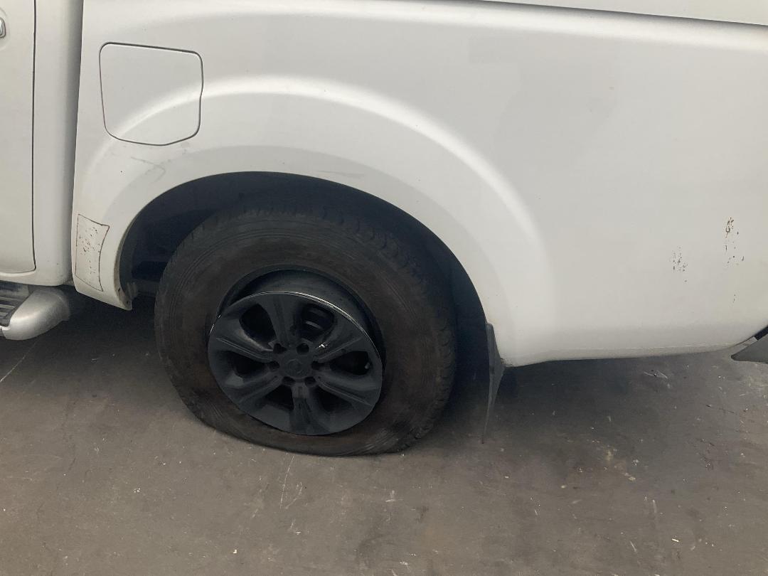 Photo '8' of Nissan Navara ST