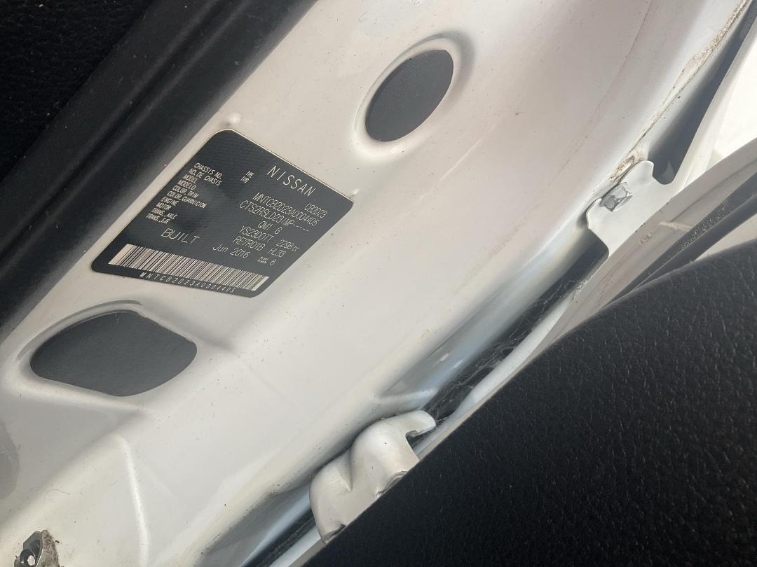 Photo '13' of Nissan Navara ST