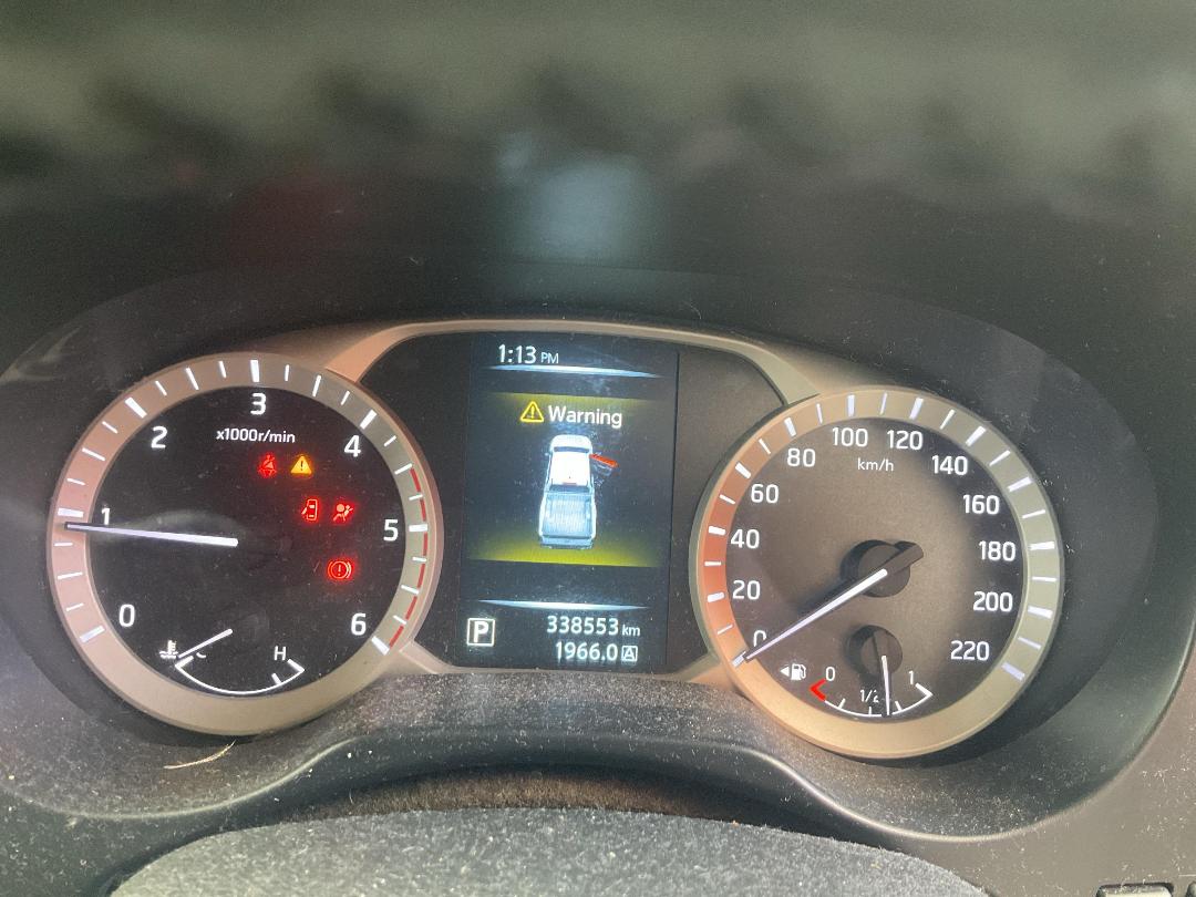 Photo '15' of Nissan Navara ST