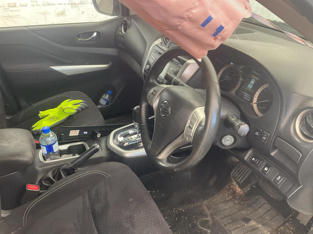 Photo '17' of Nissan Navara ST