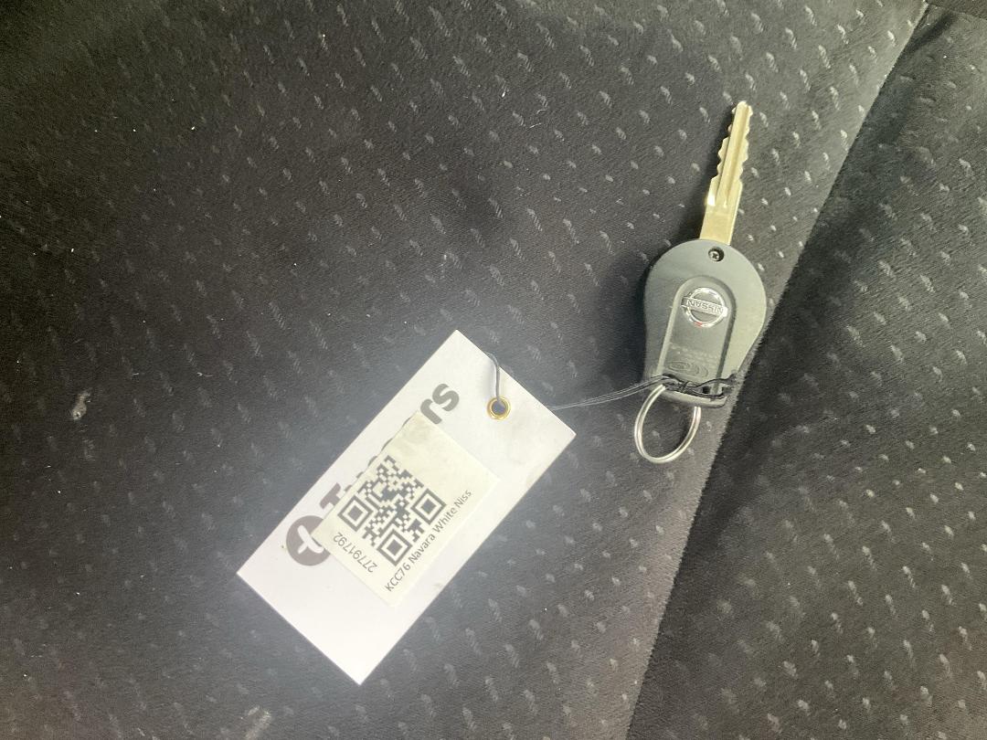 Photo '16' of Nissan Navara ST