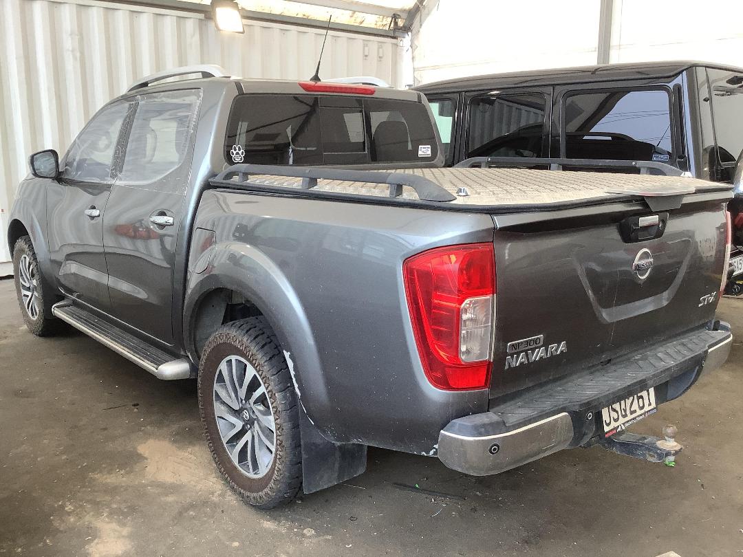 Photo '5' of Nissan Navara ST-X Photo '5' of Nissan Navara ST-X