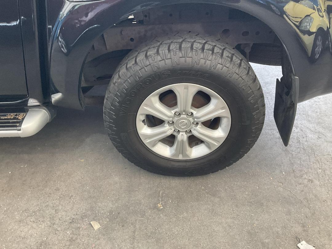 Photo '7' of Nissan Navara ST