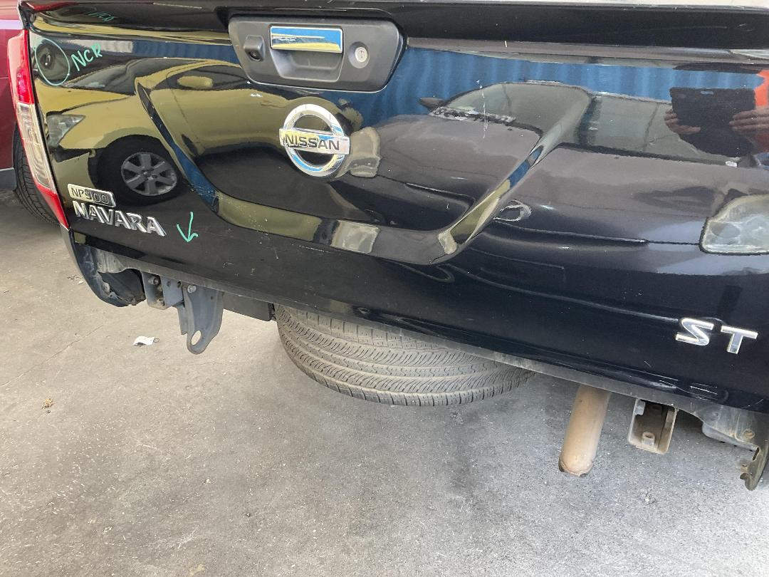 Photo '11' of Nissan Navara ST