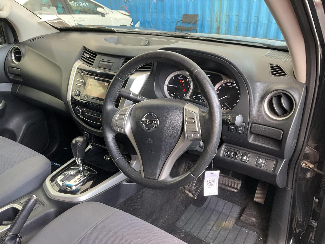 Photo '21' of Nissan Navara ST