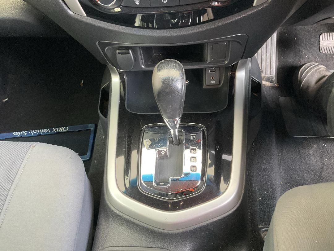 Photo '24' of Nissan Navara ST