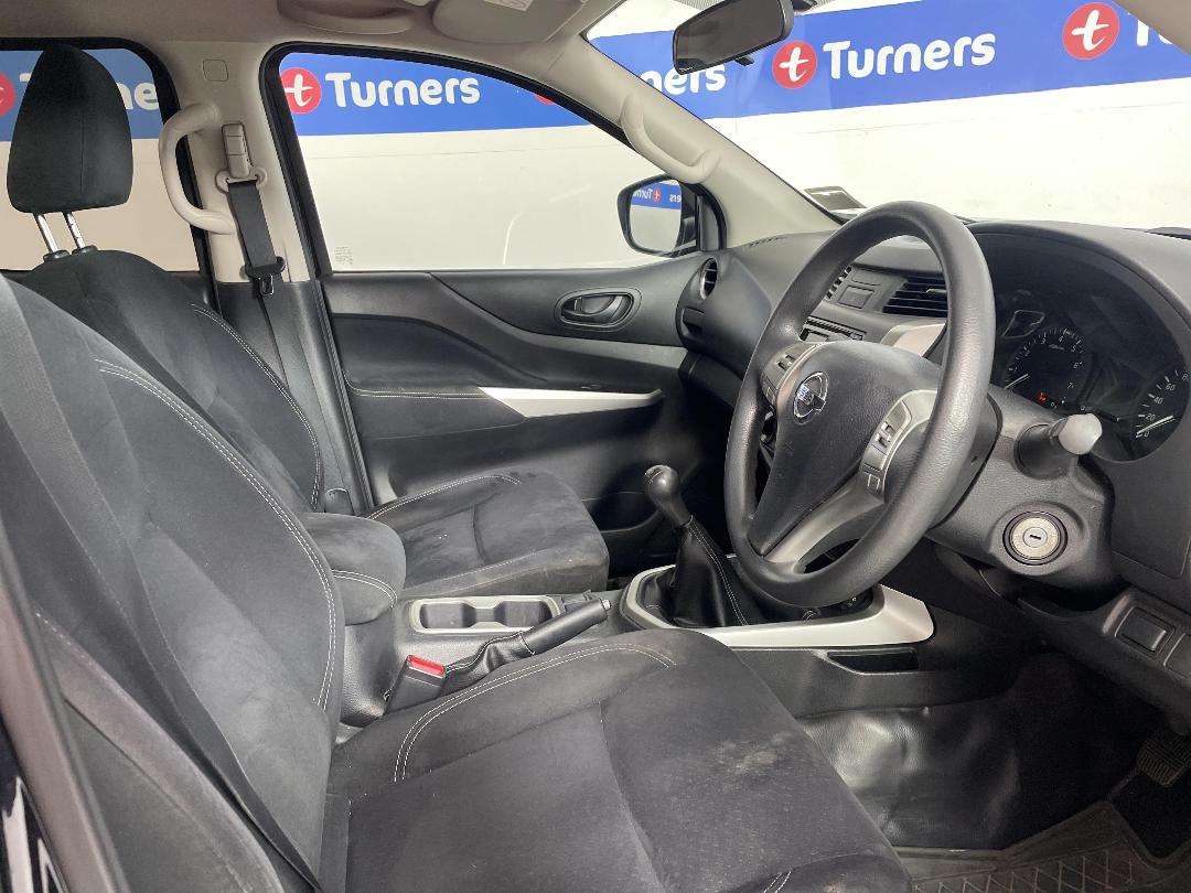 Photo '16' of Nissan Navara Photo '16' of Nissan Navara