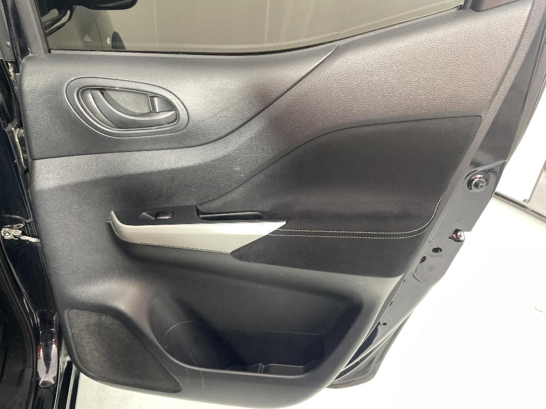 Photo '19' of Nissan Navara Photo '19' of Nissan Navara