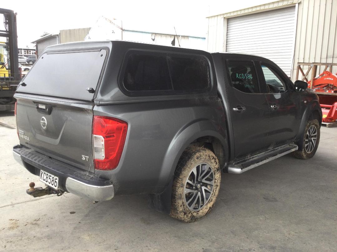 Photo '8' of Nissan Navara ST