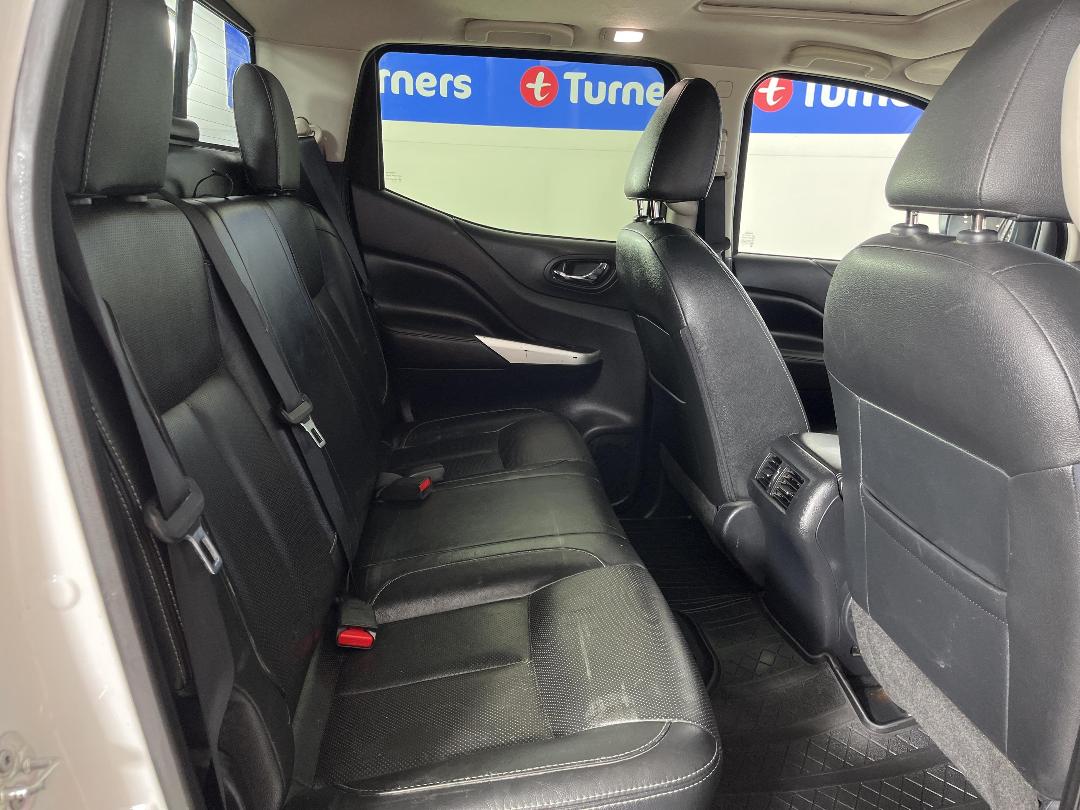 Photo '20' of Nissan Navara