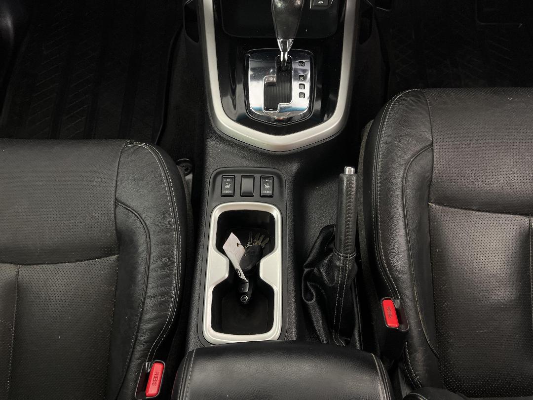 Photo '23' of Nissan Navara