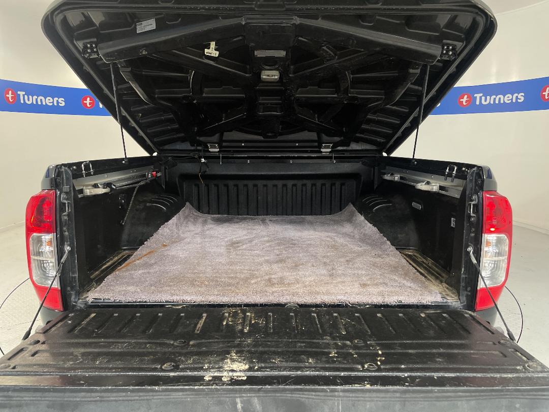 Photo '14' of Nissan Navara