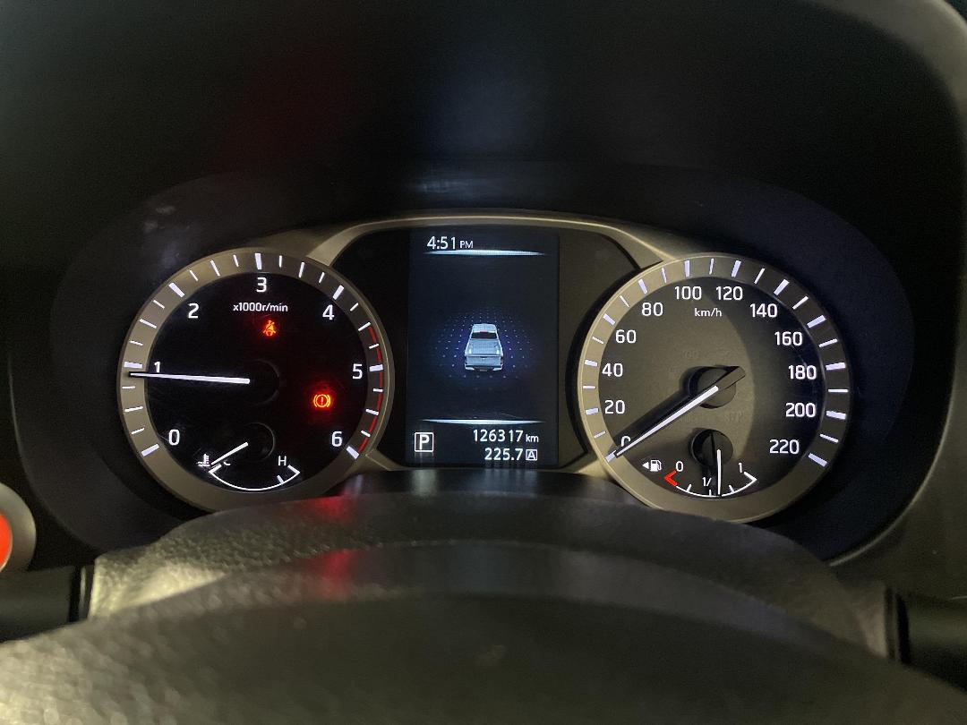 Photo '21' of Nissan Navara