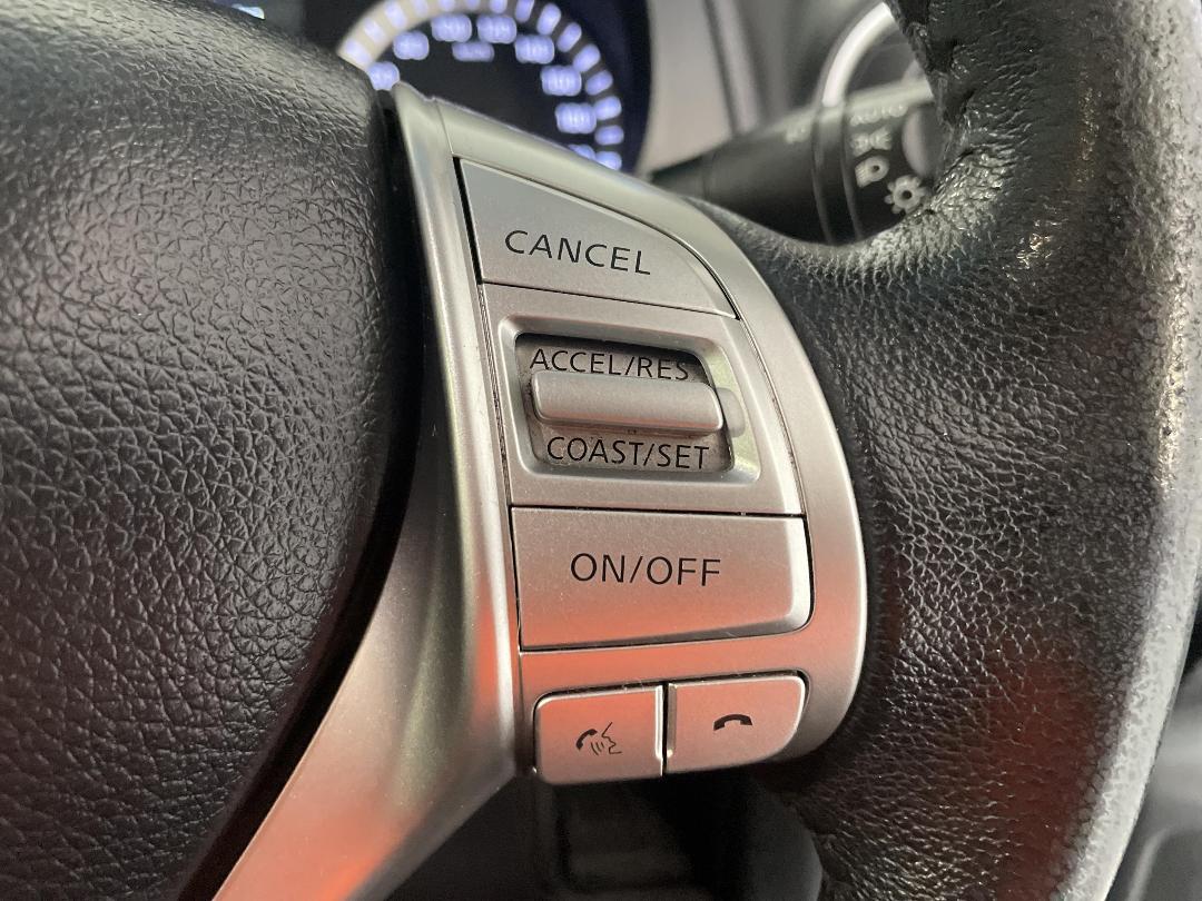 Photo '25' of Nissan Navara