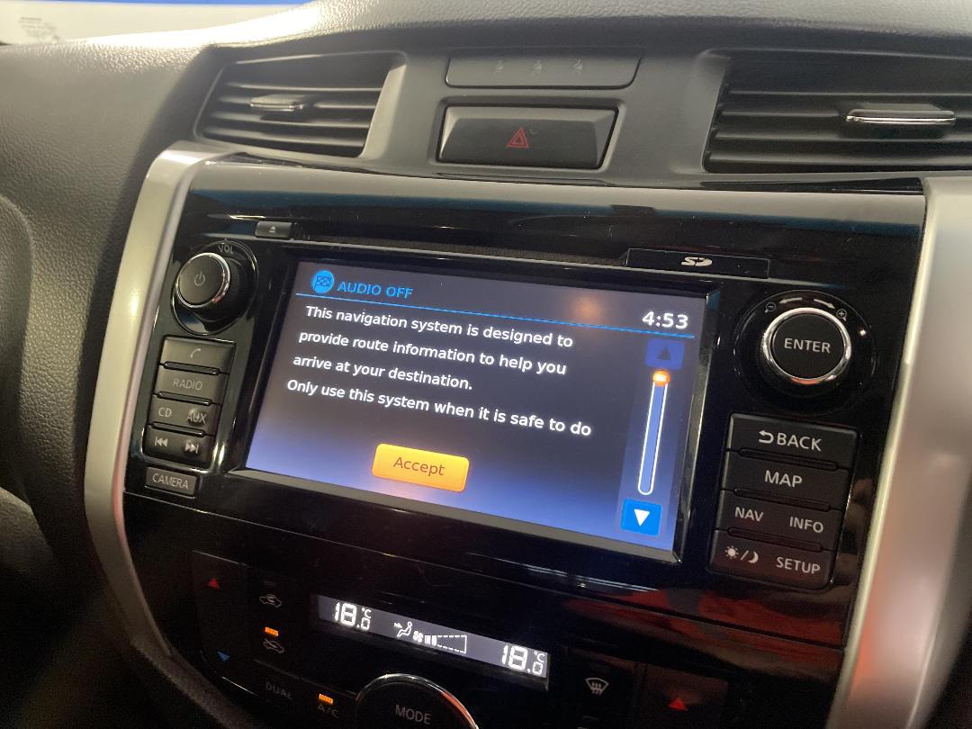 Photo '28' of Nissan Navara