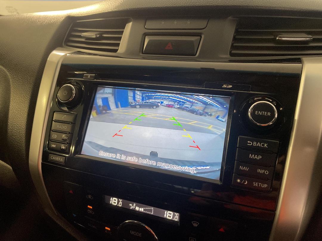 Photo '29' of Nissan Navara