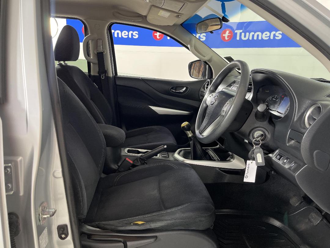 Photo '16' of Nissan Navara Photo '16' of Nissan Navara