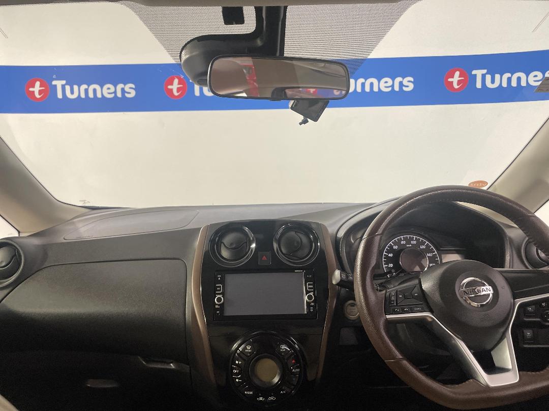 Photo '17' of Nissan Note