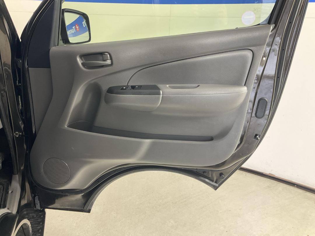 Photo '15' of Nissan NV350 Photo '15' of Nissan NV350